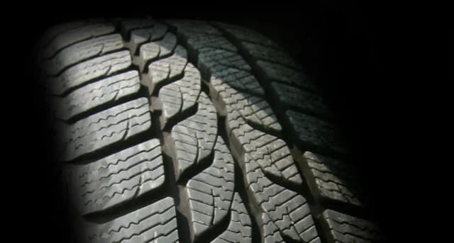 Jak odczytać datę opony i uniknąć niebezpieczeństwa na drodze Jak odczytać datę opony i uniknąć niebezpieczeństwa na drodze